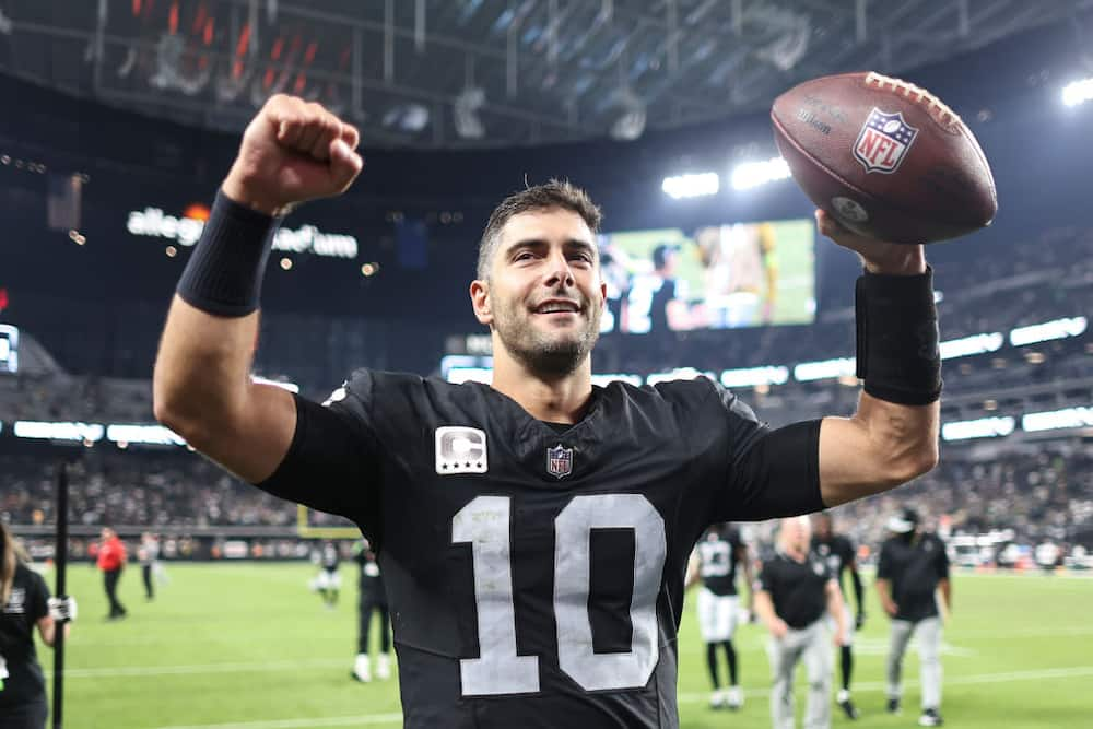 Who Is Jimmy Garoppolo's Wife, Or Is He Dating? The Untold Truth 