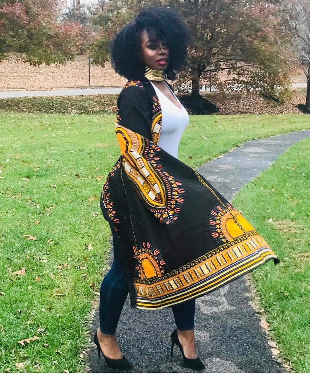 Dashiki Meaning, History And Evolved Styles For Men And Women - Briefly ...