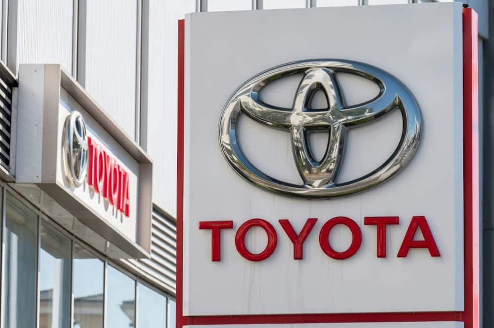 Toyota's earnings have been boosted by a weak yen and brisk sales, particularly of hybrid vehicles