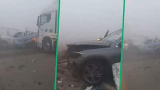 More than 4 cars invloved in an accident on the N12 Mpumalanga