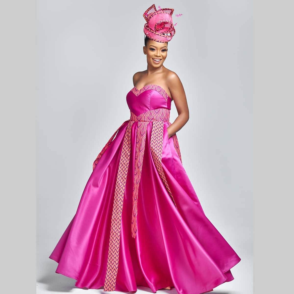 Dusty pink hotsell african traditional dresses