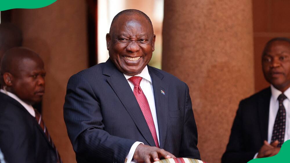 What languages can Cyril Ramaphosa speak?