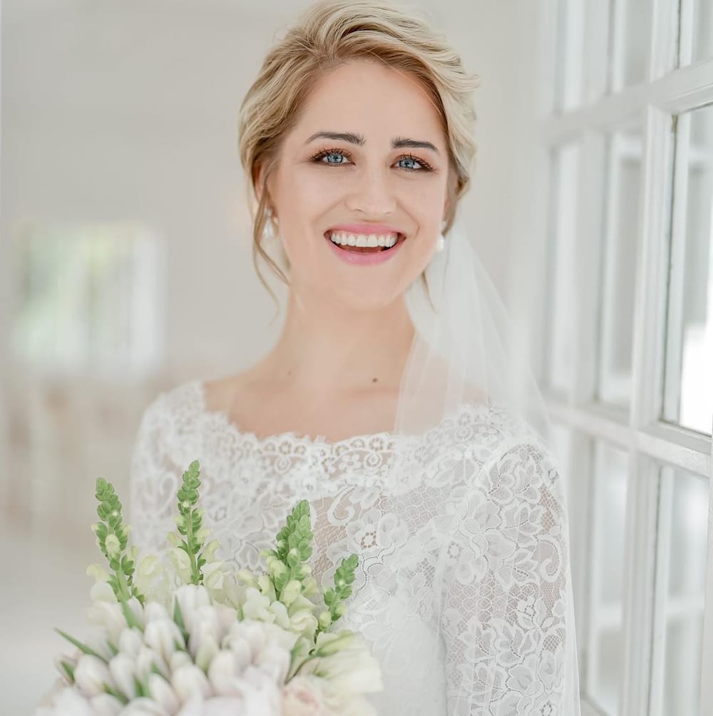 Caroline Grace: songs, Instagram, wedding and more - Briefly.co.za