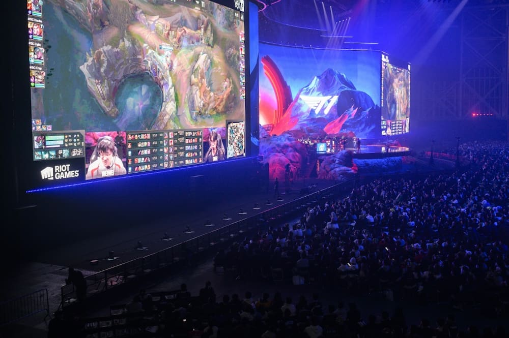South Korea's T1 defeated Weibo Gaming of China to clinch a record fourth League of Legends world title