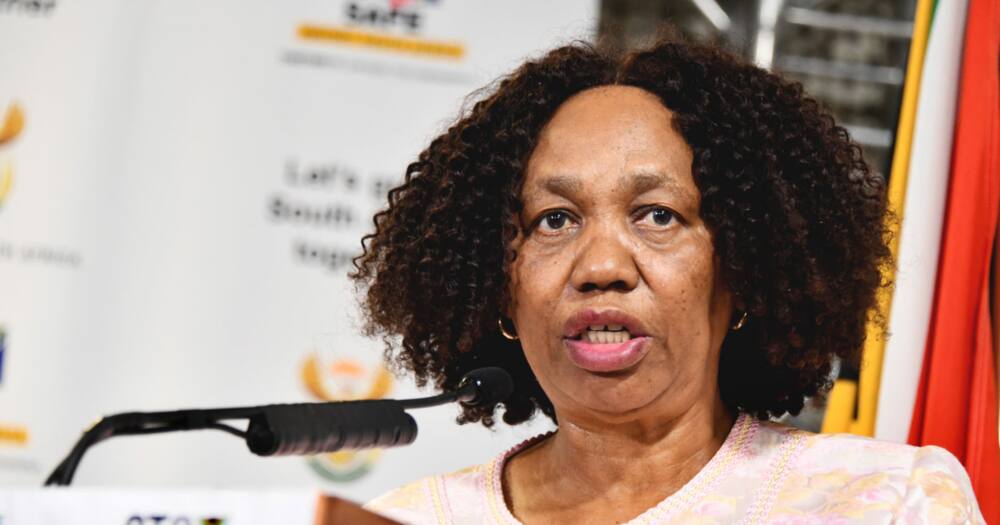 It has been confirmed that the quote from Angie Motshekga saying ‘Most learners fail their grades because they do not pass’ is fake news. Photo credit: Facebook/South African Government