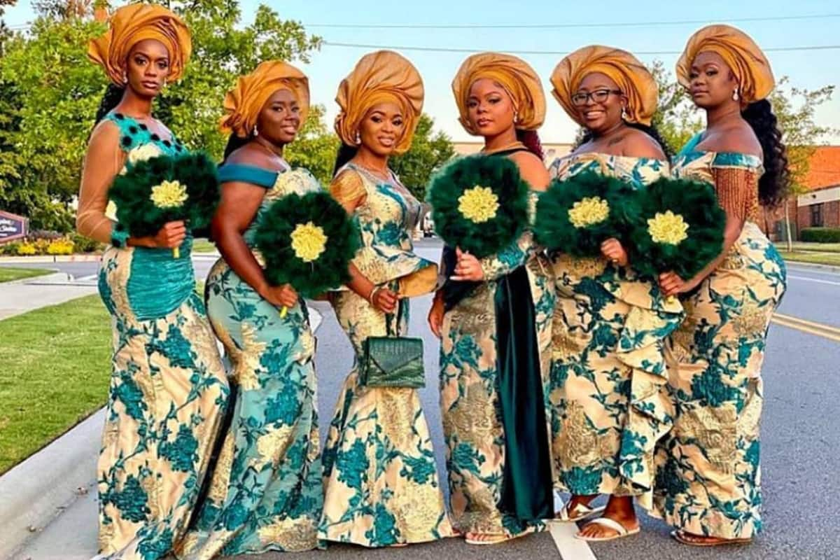 Bridesmaids shop traditional attire