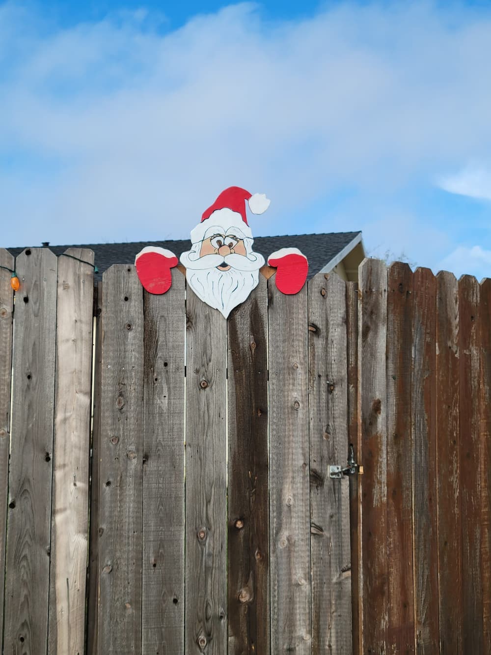 10 best Grinch outdoor decorations: Spice up your home with awesome aesthetics
