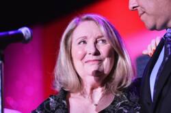 Why is Teri Garr in a wheelchair? Life story of the actress and ...