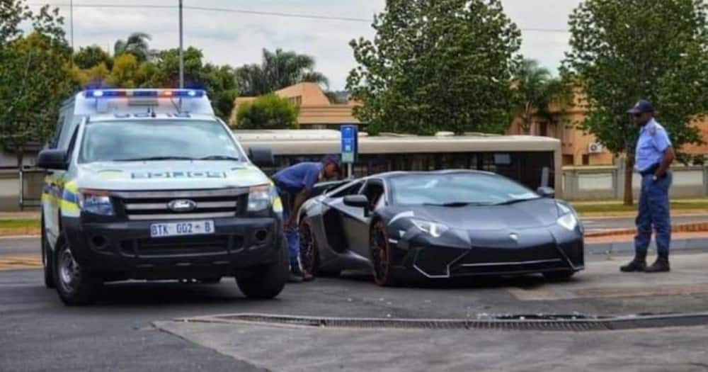 Mzansi Shares Hilarious Thoughts About Cops Pulling over Lambo Driver