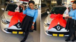 Young accountant flexes with new whip, warms hearts of netizens with milestone