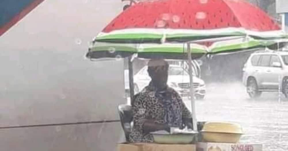 Street vendor braves harsh weather
