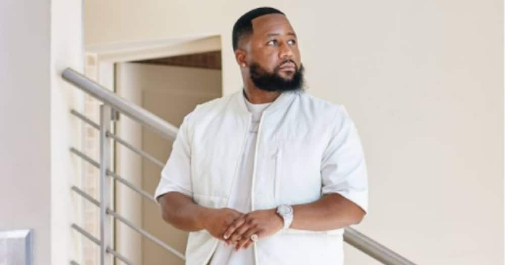 Cassper Nyovest, WhatsApp,social media outage, BBM