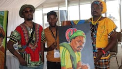 Rasta the Artist given a portrait of himself by talented Botswana artist, SA reckons he should take some tips