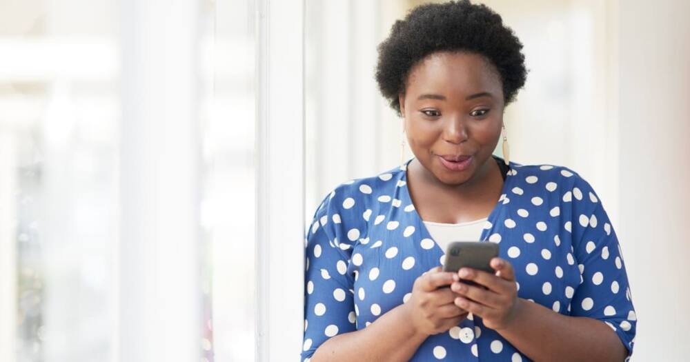 Young lady announce landing 5 job offers