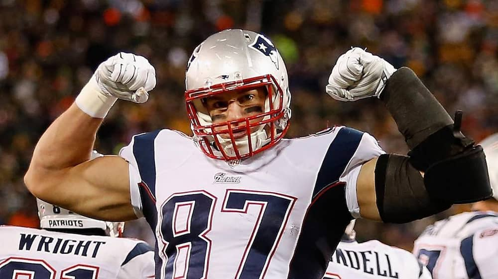 Rob Gronkowski Age & Height: How Old & How Tall Is He?