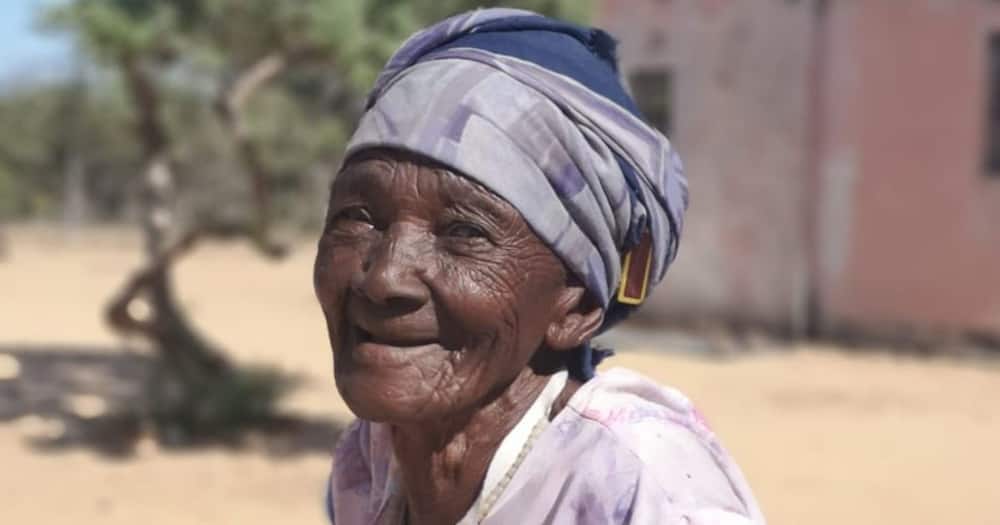 Gogo, 100 years old, walks 2km, drinking, drinking buddies, South Africa, Mzansi loves her