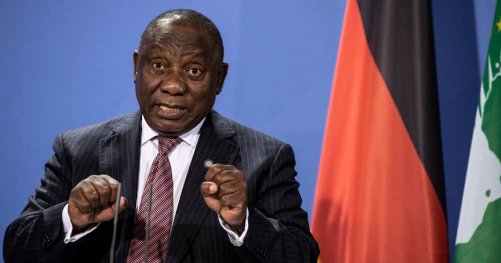 Peeps Throw Shade Serious at Ramaphosa, SA Left Laughing: #VoetsekRamaphosa