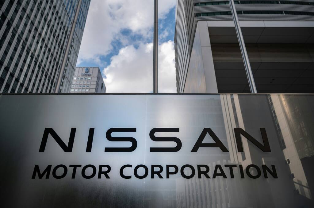 Nissan keeps annual profit forecasts, cuts unit sales target Briefly