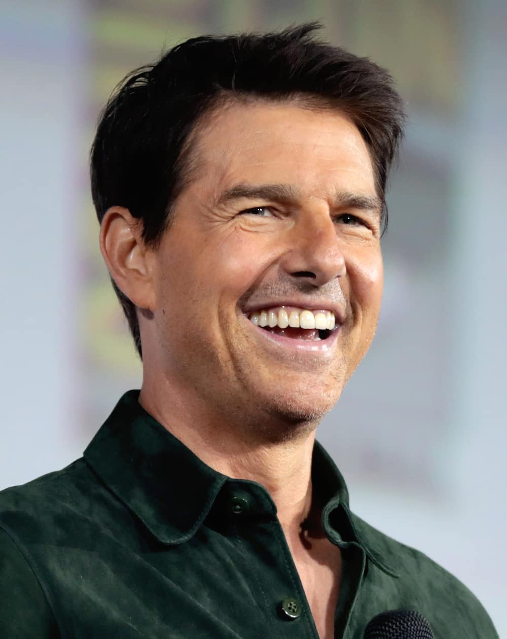 Is Tom Cruise rich?