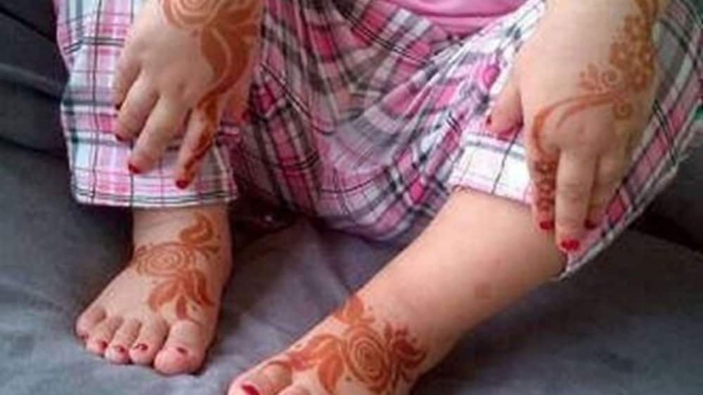 Henna design