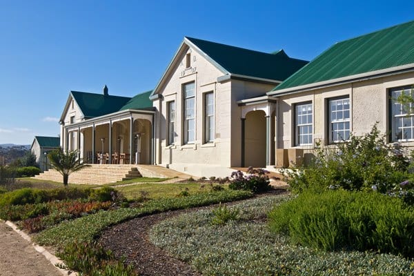 here-are-the-8-best-retirement-villages-in-south-africa-2020