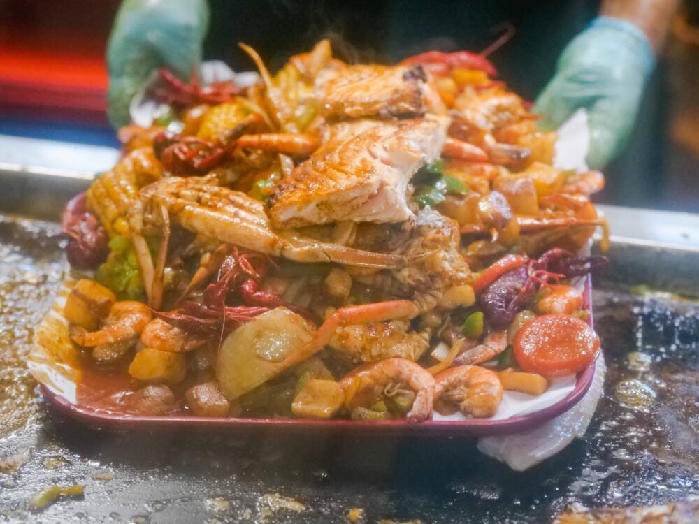 What can you eat with potjiekos? What can you eat with potjiekos?