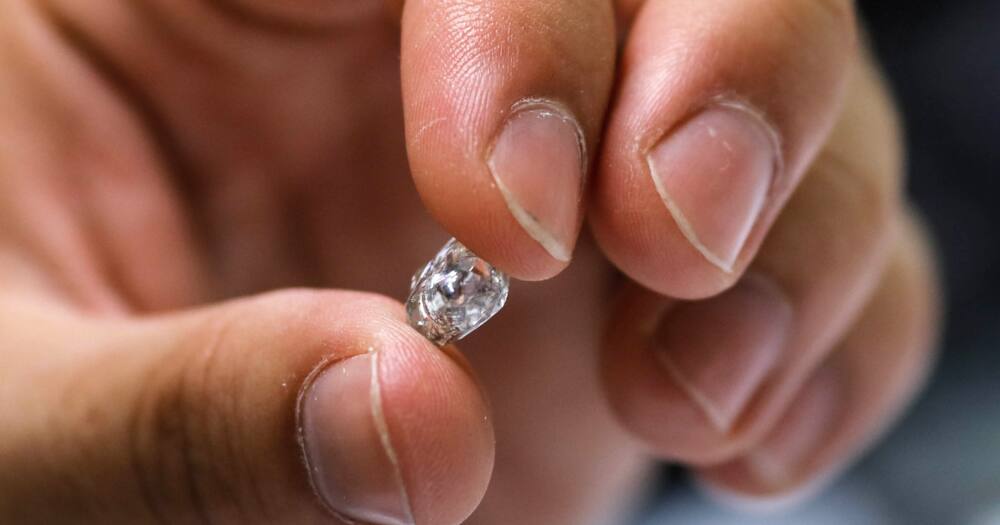 Stones found in KwaHlati are not diamonds