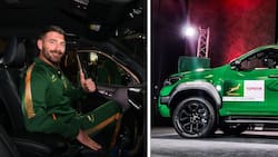 Two iconic SA brands Toyota and Springboks meet under the high ball with vehicle partnership