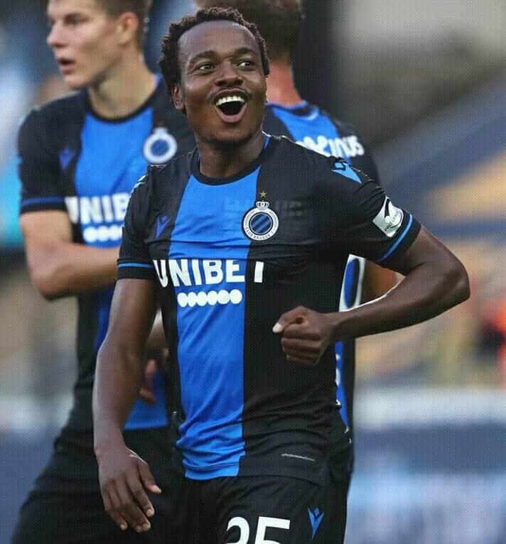 Percy Tau biography: age, measurements, baby, wife, club ...