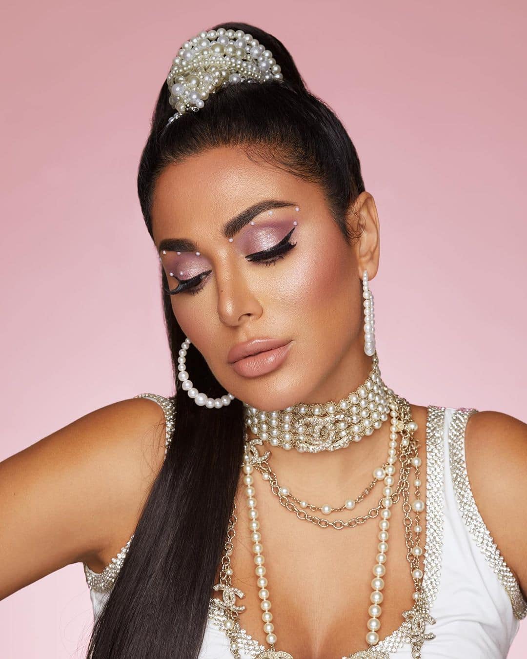 Huda Kattan Biography Middle Easts Self Made Beauty And Makeup Mogul 