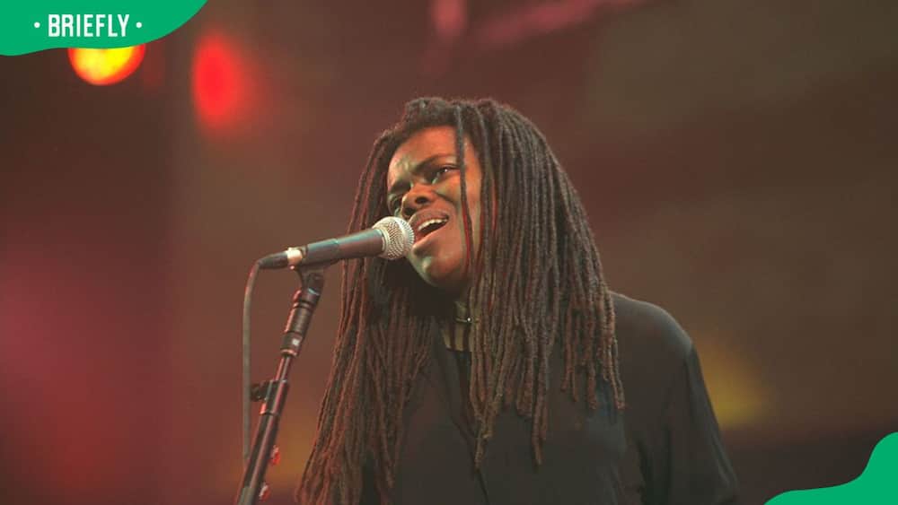 Tracy Chapman during the 1998 Amnesty International Concert at Bercy