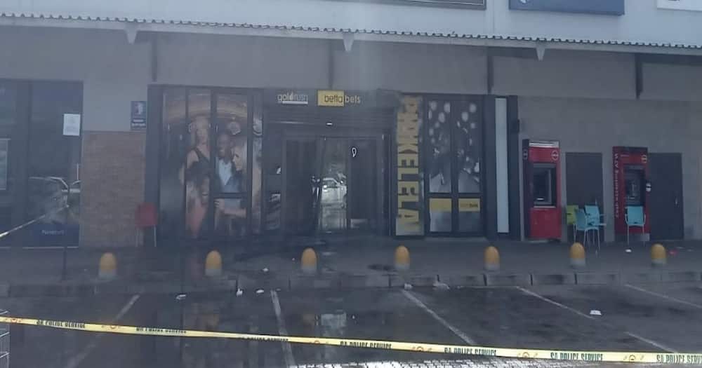 Dwarsloop mall robbery