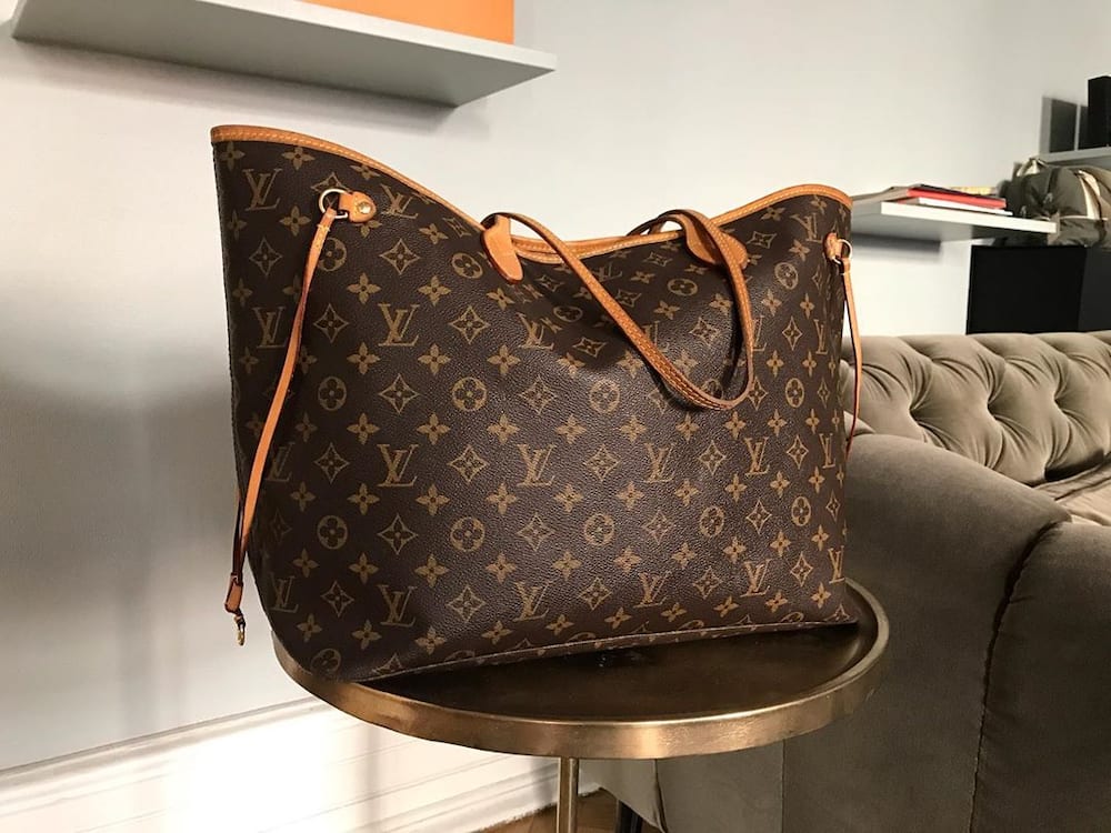 Synthetic leather with classic LV monogram print – logofabrics