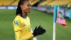 Who is Linda Motlhalo, jersey number 10 player in Banyana Banyana?