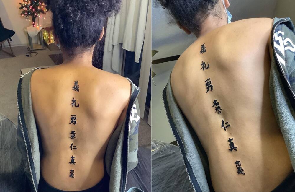60+ spine tattoos for women that will make you do a double take (2022 designs) 60+ spine tattoos for women that will make you do a double take (2022 designs)
