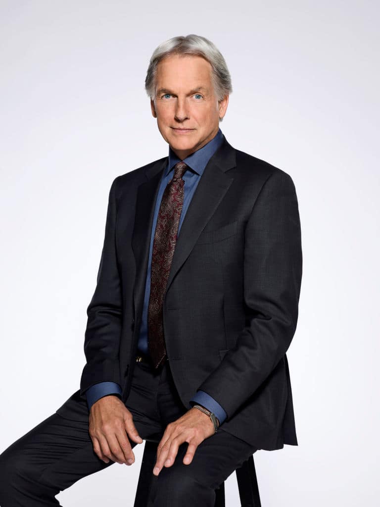 Mark Harmon's height: 6 ft (1.83 m)