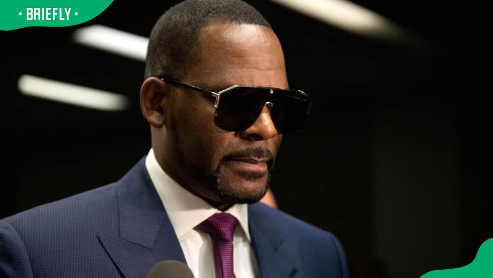 R. Kelly attending a court hearing
