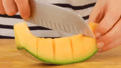 How to cut a cantaloupe fruit