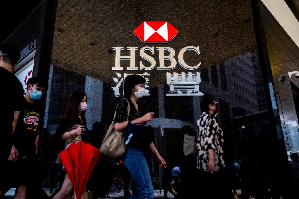 Hsbc H1 Pre Tax Profit Falls Says To Pay Quarterly Dividends Za 0942