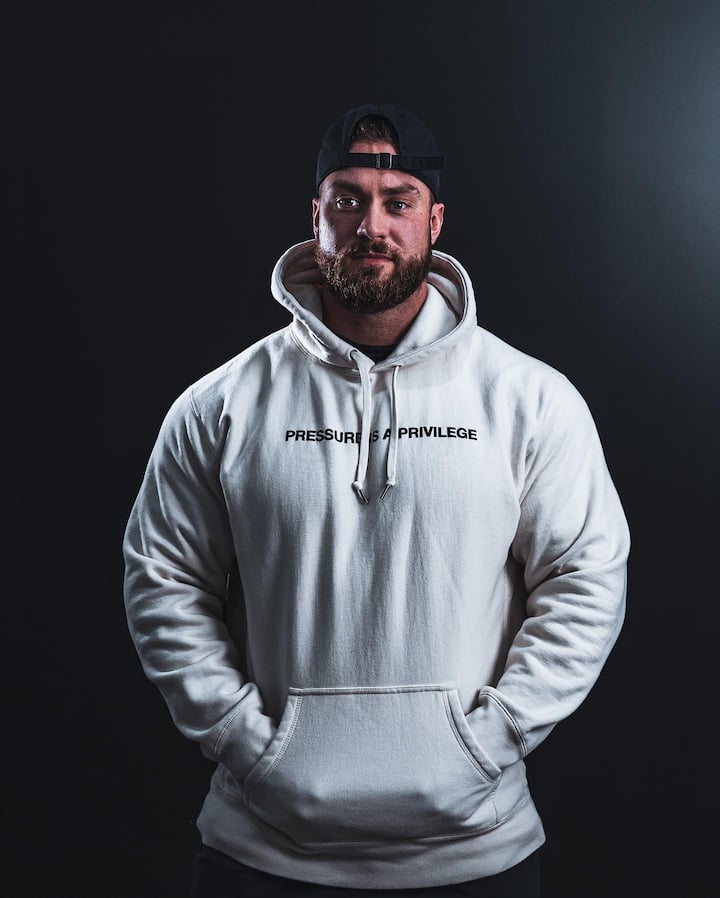 Chris Bumstead’s net worth, age, wife, sister, height, profiles ...