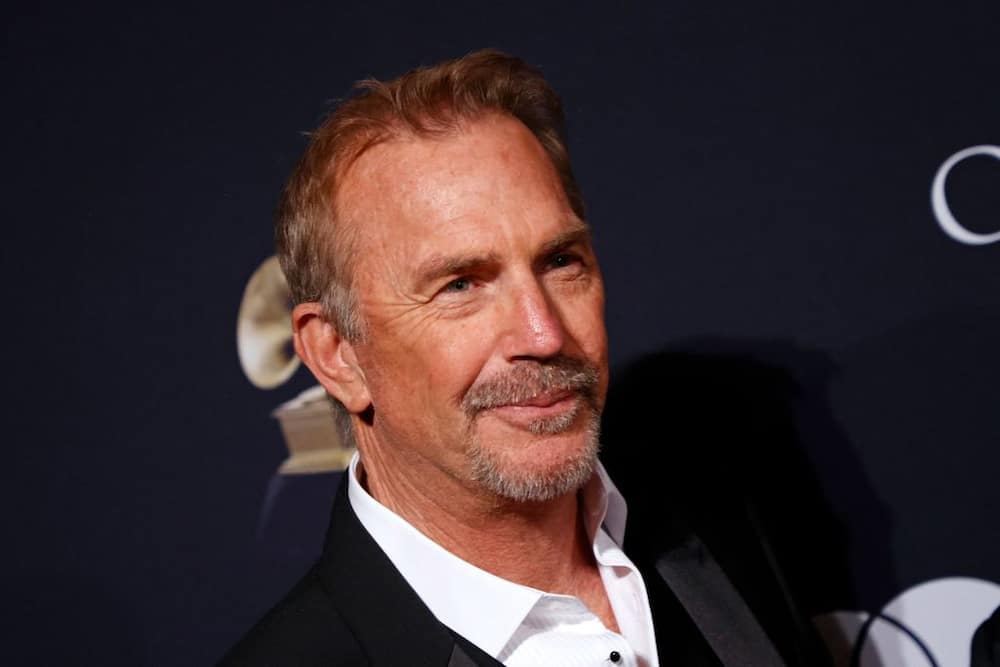 How many baby mamas do Kevin Costner have?