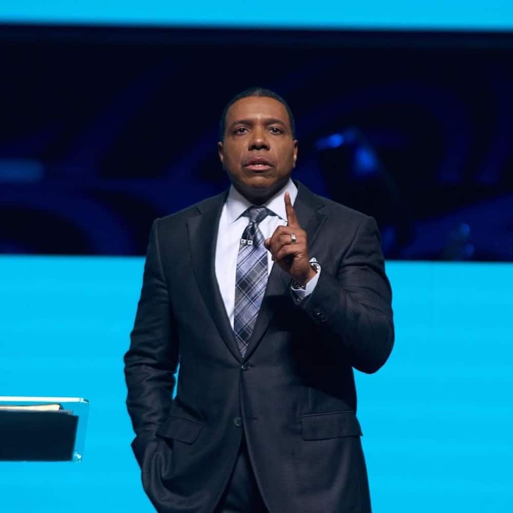 Creflo Dollar's net worth, age, children, wife, church, sermons