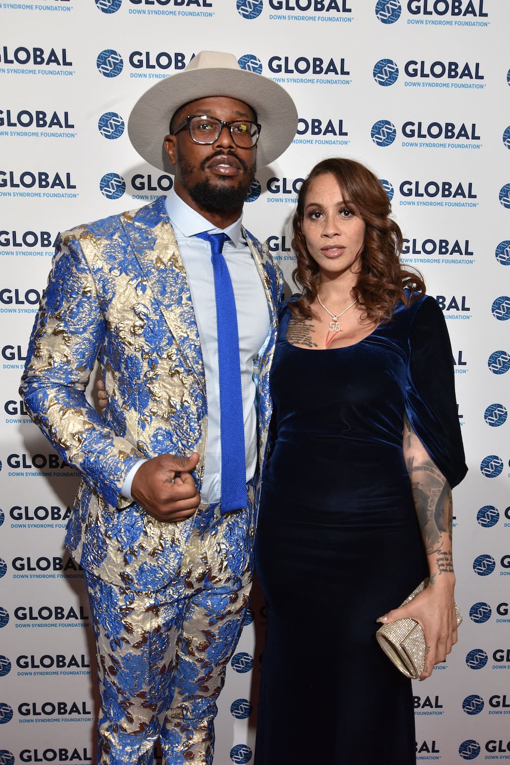 Von Miller's girlfriend, an Instagram model, is pregnant with his second  child