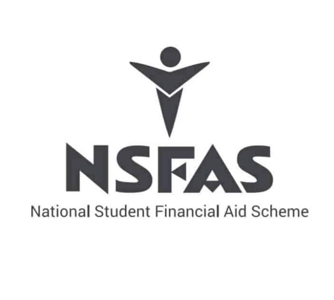 How much is the NSFAS allowance for 2022 per month and what does it cover?