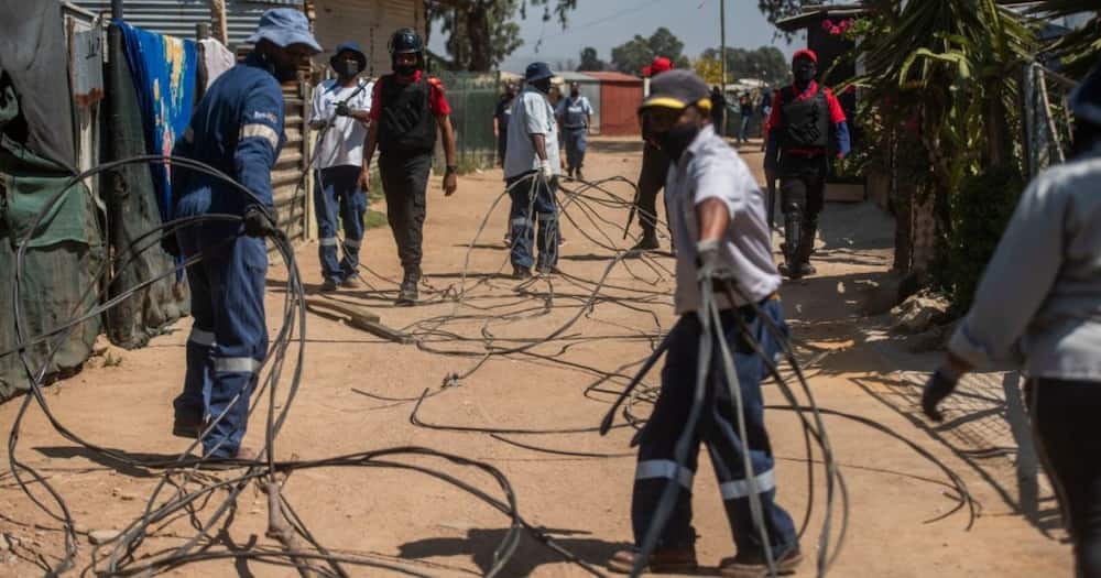 illegal connections, electricity, Eskom, power supply, Diepkloof, Soweto