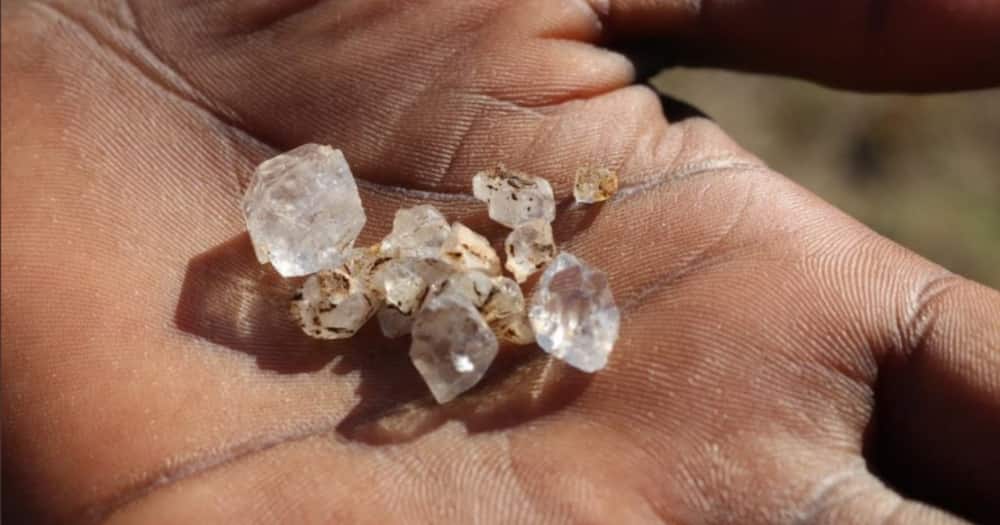 Mzansi Weighs In on KZN #DiamondRush: Stones Discovered at KwaHlathi Are Quartz