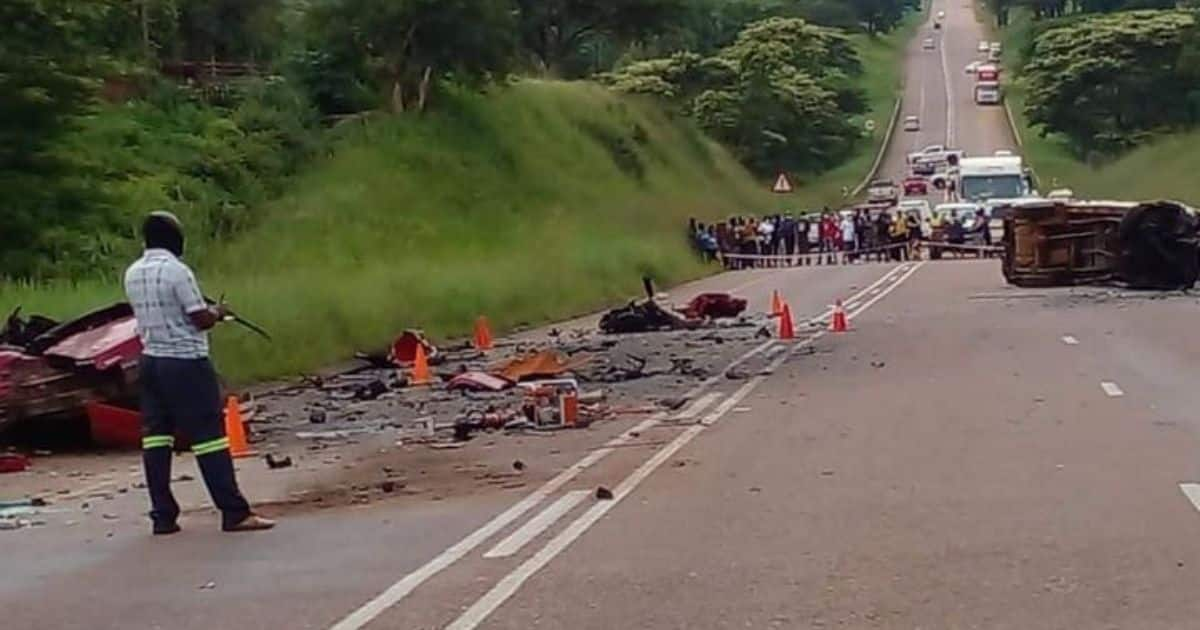 Tzaneen R71 Road Closed After Head On Collision Leaves 5 Dead and 5 ...