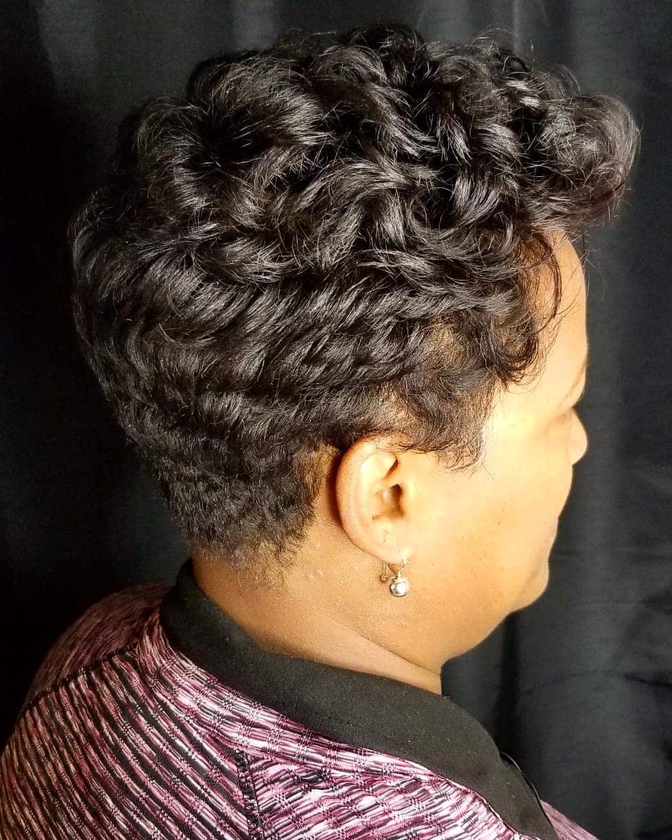 91 Hottest Short Hairstyles for Black Women (2020 Trends) | Black women  hairstyles, Black women short hairstyles, Short hair cuts for round faces