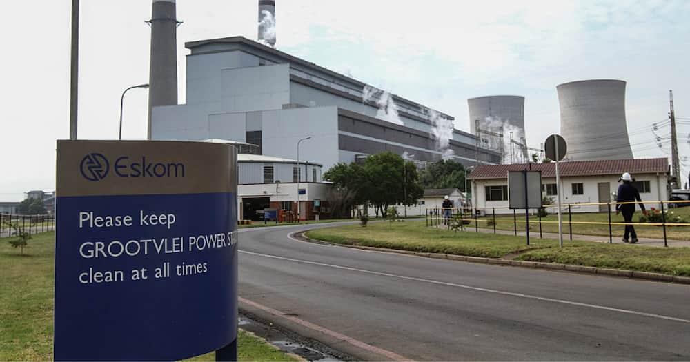 Eskom, Load shedding, National power generator, Chief operating officer, Jan Oberholzer, Generation capacity, Social media, South Africans, Management