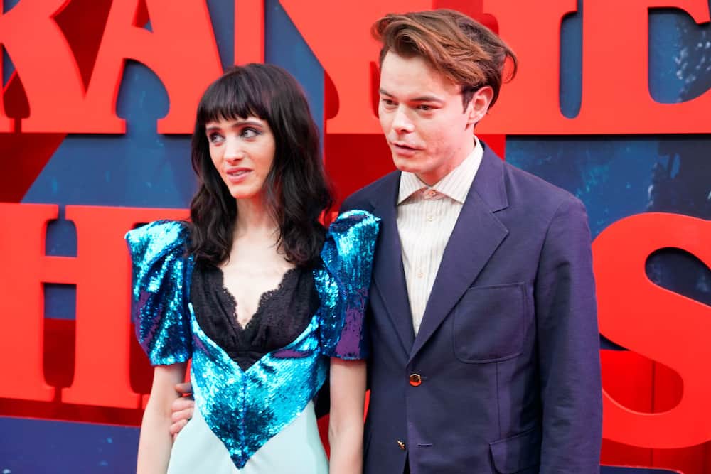 Natalia Dyer and Charlie Heaton during the premiere of the new season of Stranger Things on 18 May 2022 in Madrid.